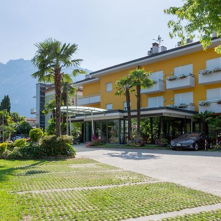 Appartamento Campagnola Mansardato Riva del Garda Dış mekan fotoğraf