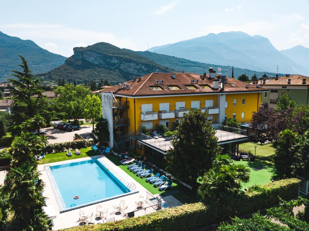 Appartamento Campagnola Mansardato Riva del Garda Dış mekan fotoğraf